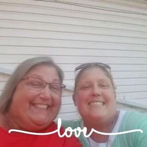 Meet your Posher, Carrie